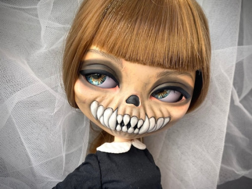 Scary custom Blythe doll by FreedomValentina
